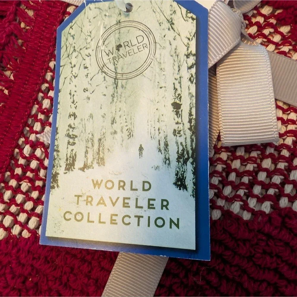 NWT Elav Portugal World Traveler Collection, Red And White Christmas Tree Throw